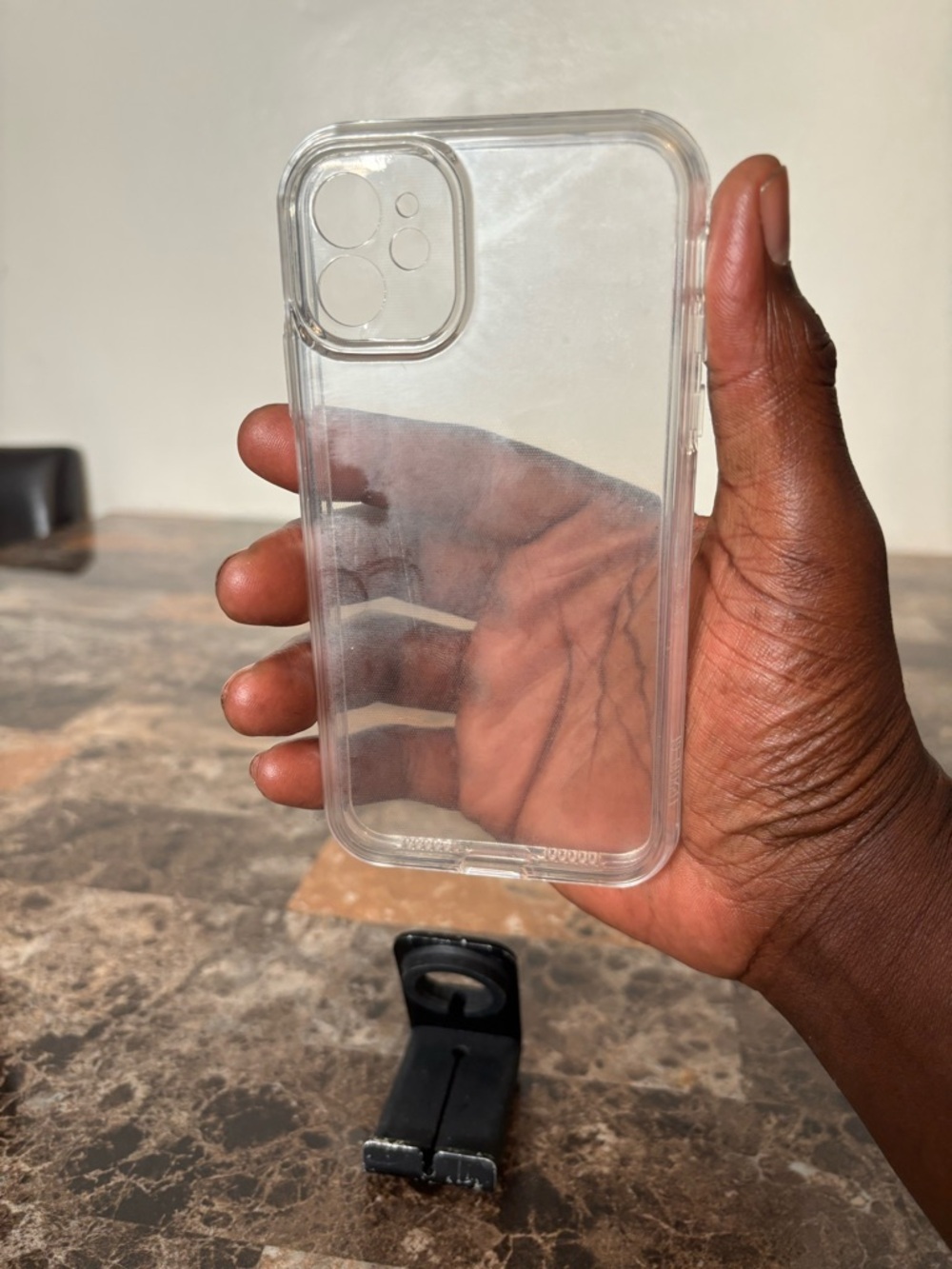 11 Model clear case. - Picture 3 of 5